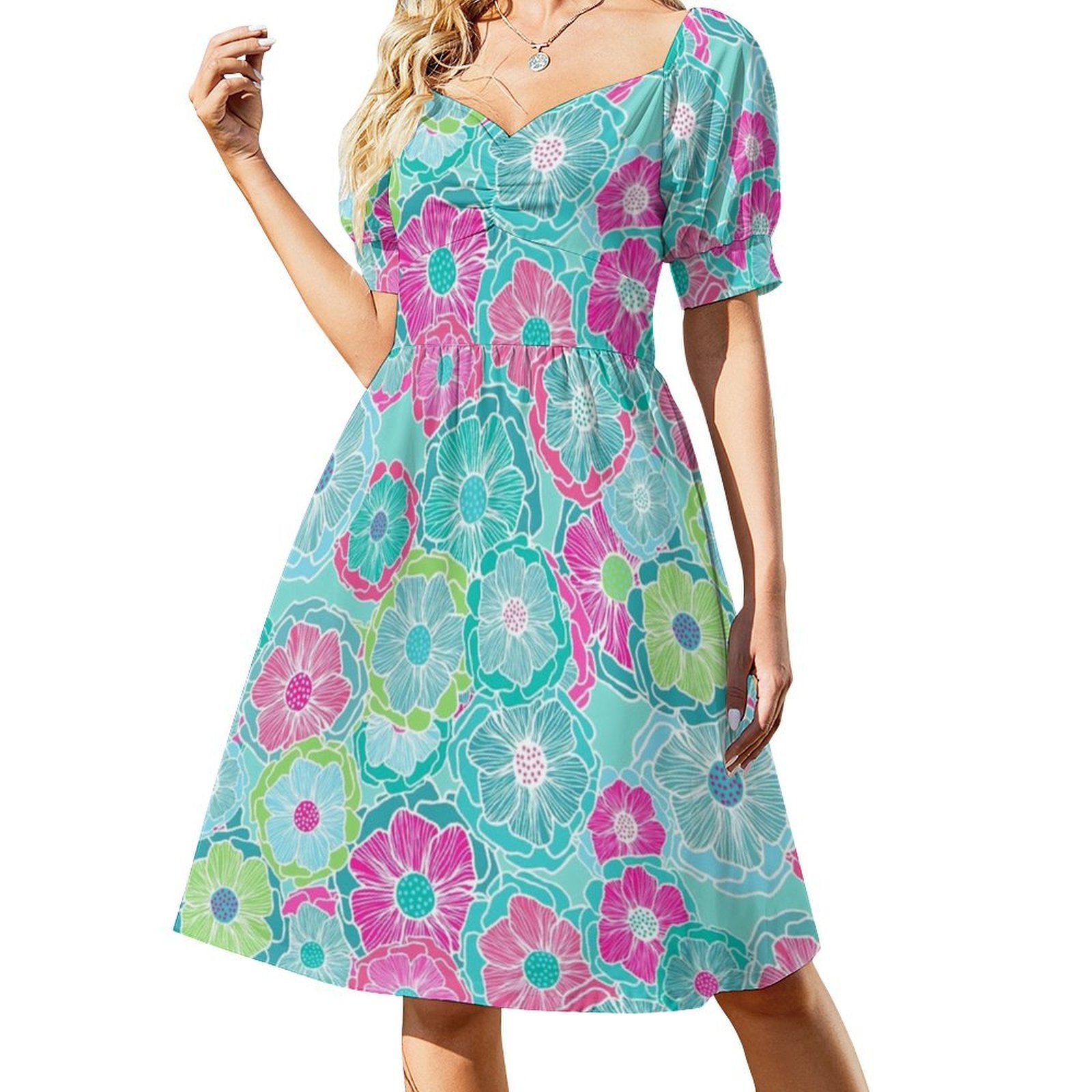 Fantasy Floral In Bold Tropica - Summer Clothing Colors のレビューと価格